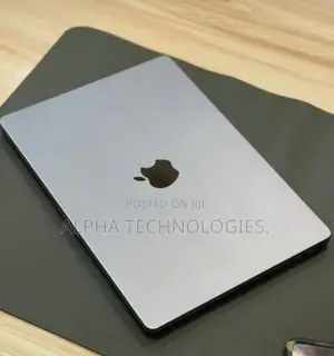 Laptop Apple MacBook Pro 2022 M2 16GB Apple M2 SSD 512GB