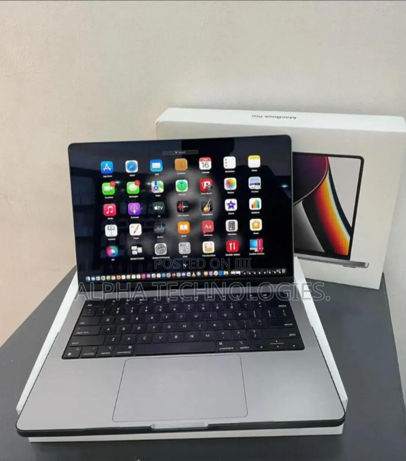 Laptop Apple MacBook Pro 2022 M2 16GB Apple M2 SSD 512GB
