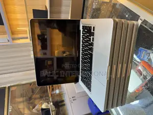 Laptop Apple MacBook 2012 8GB Intel Core I5 HDD 500GB