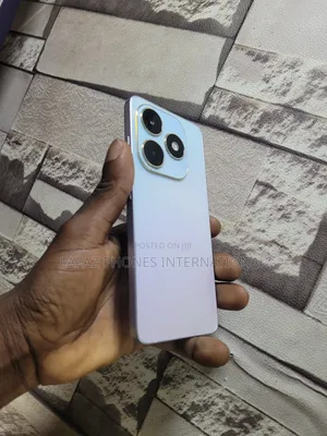 Tecno Spark 20 128 GB White