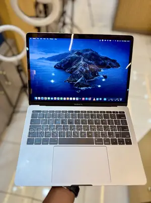 Laptop Apple MacBook Pro 2017 8GB Intel Core I5 SSD 256GB