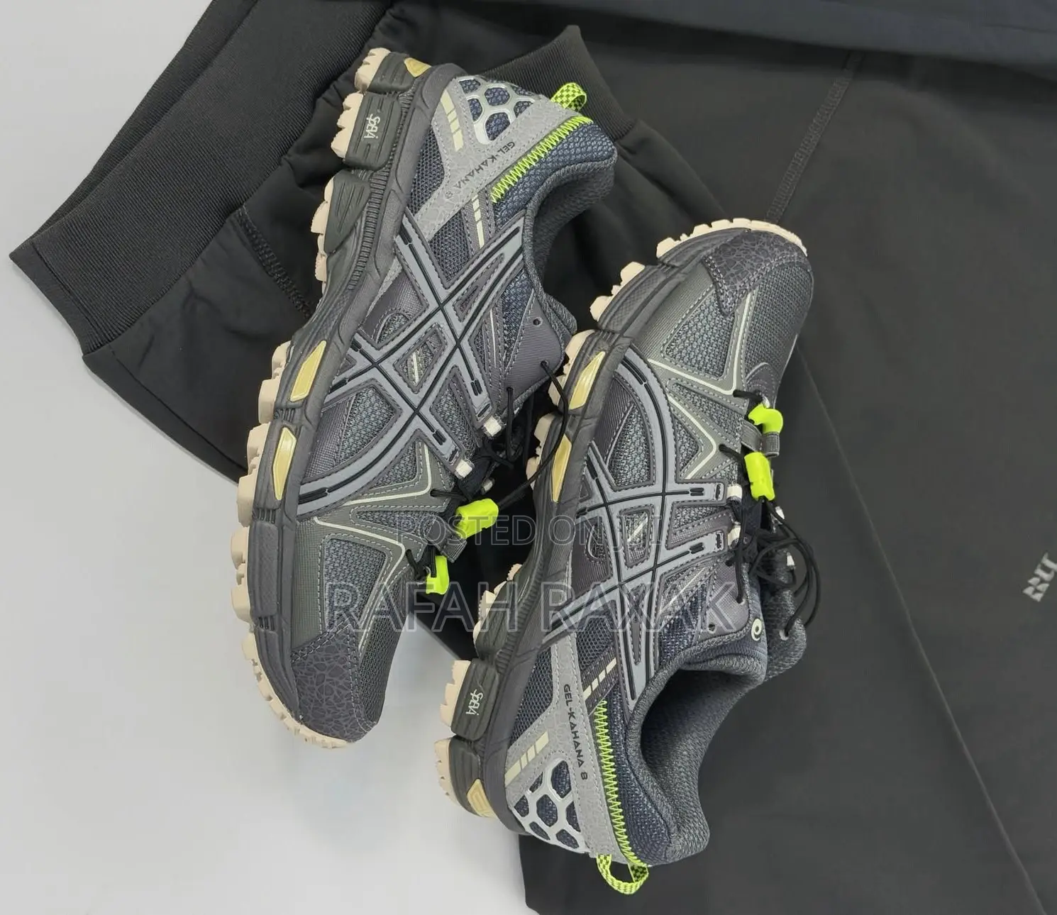 Original Graphite Grey Asics Gel-Kahano 8 Sneaker