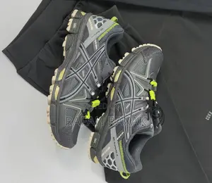 Original Graphite Grey Asics Gel-Kahano 8 Sneaker