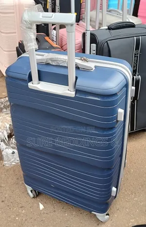 Yong Medium Plastic Suitcase 0p
