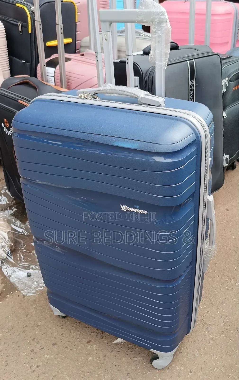 Yong Medium Plastic Suitcase 0p