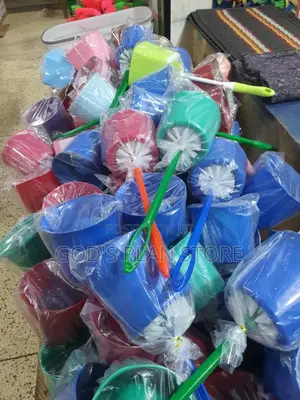 Plastic Toilet Brushes Durable
