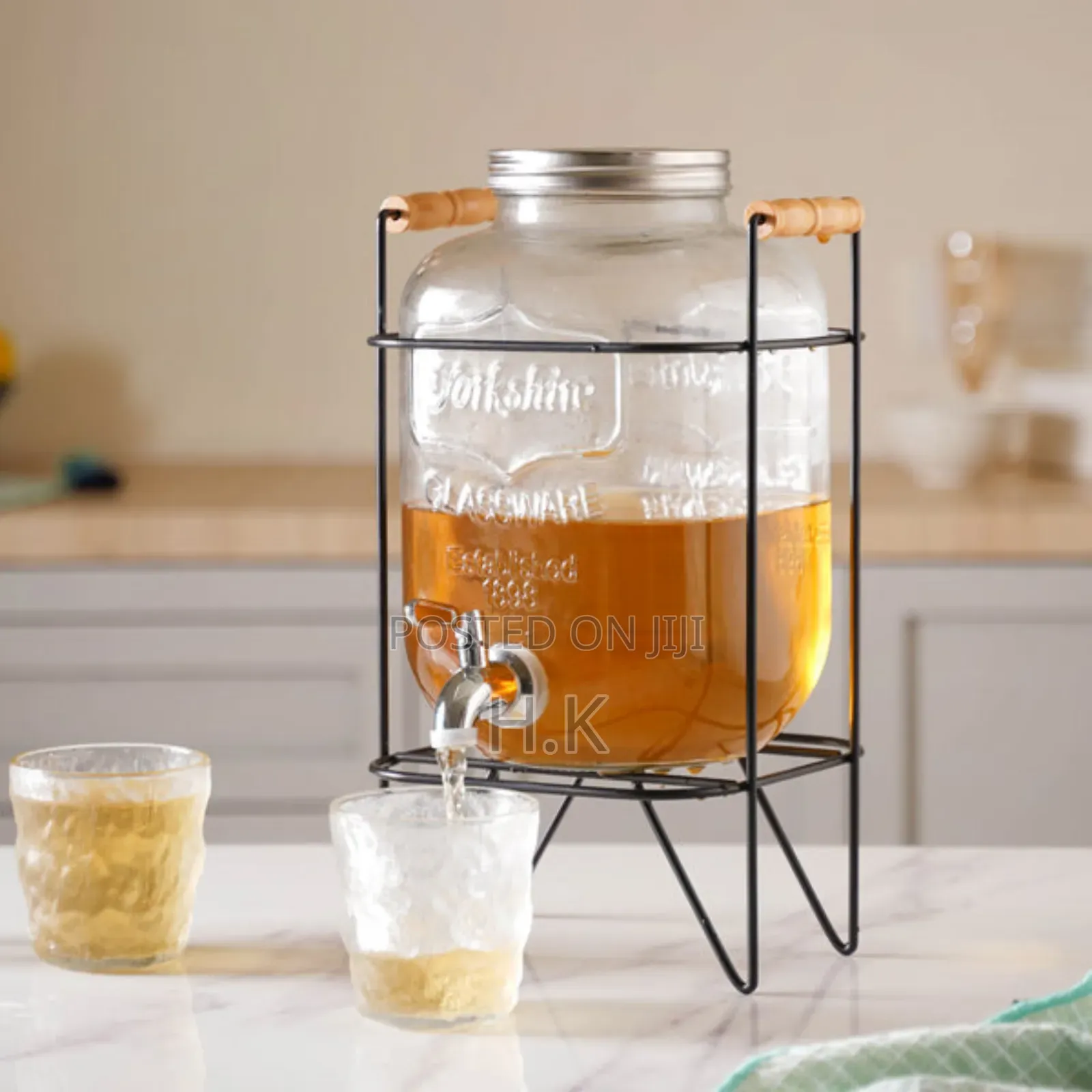 8-Liter Glass Beverage Dispenser.