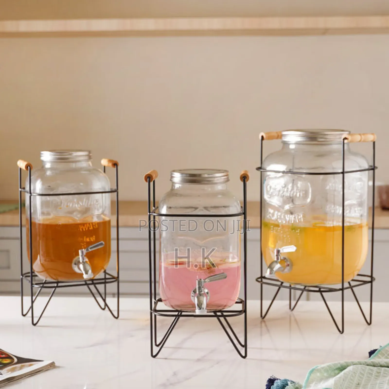 8-Liter Glass Beverage Dispenser.