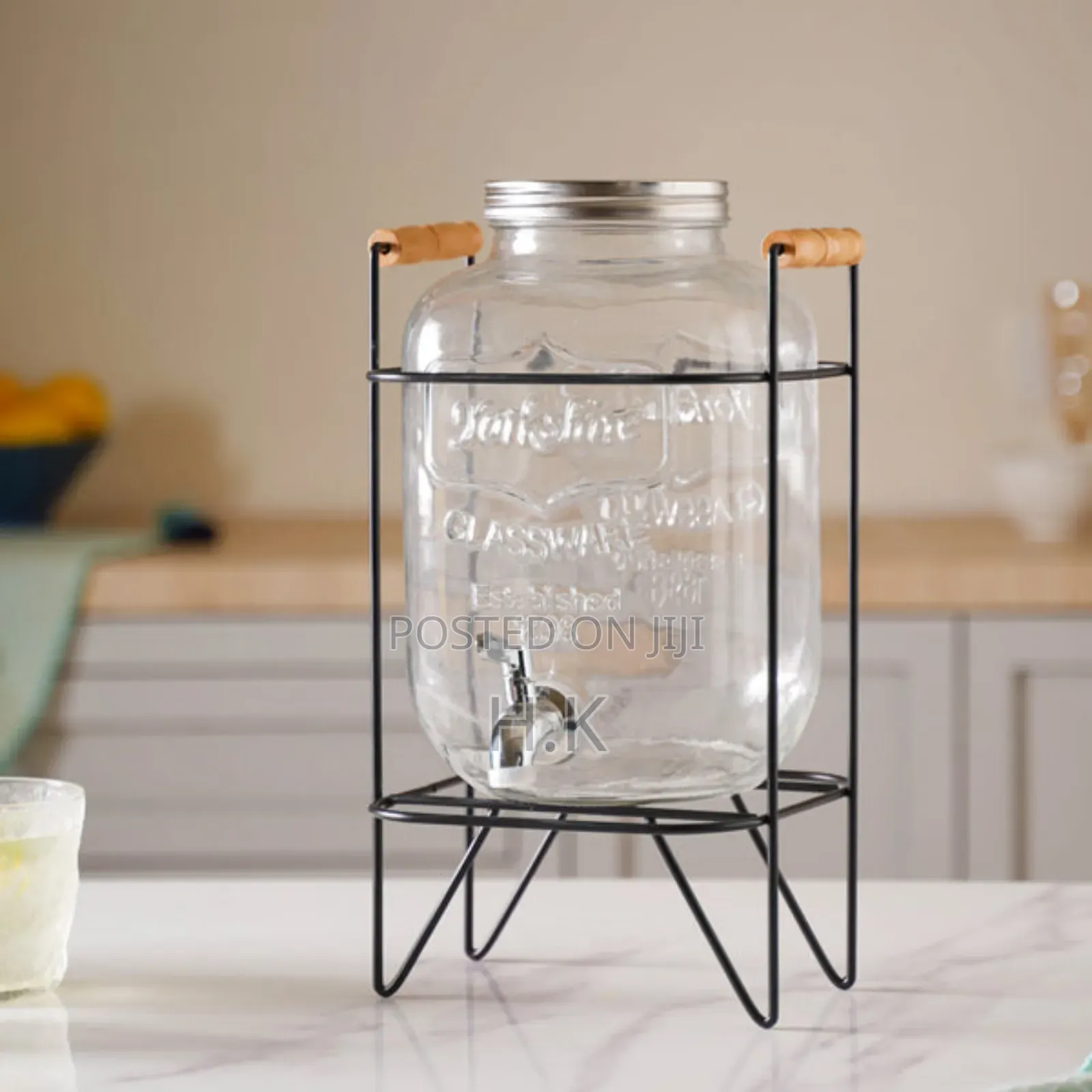 8-Liter Glass Beverage Dispenser.