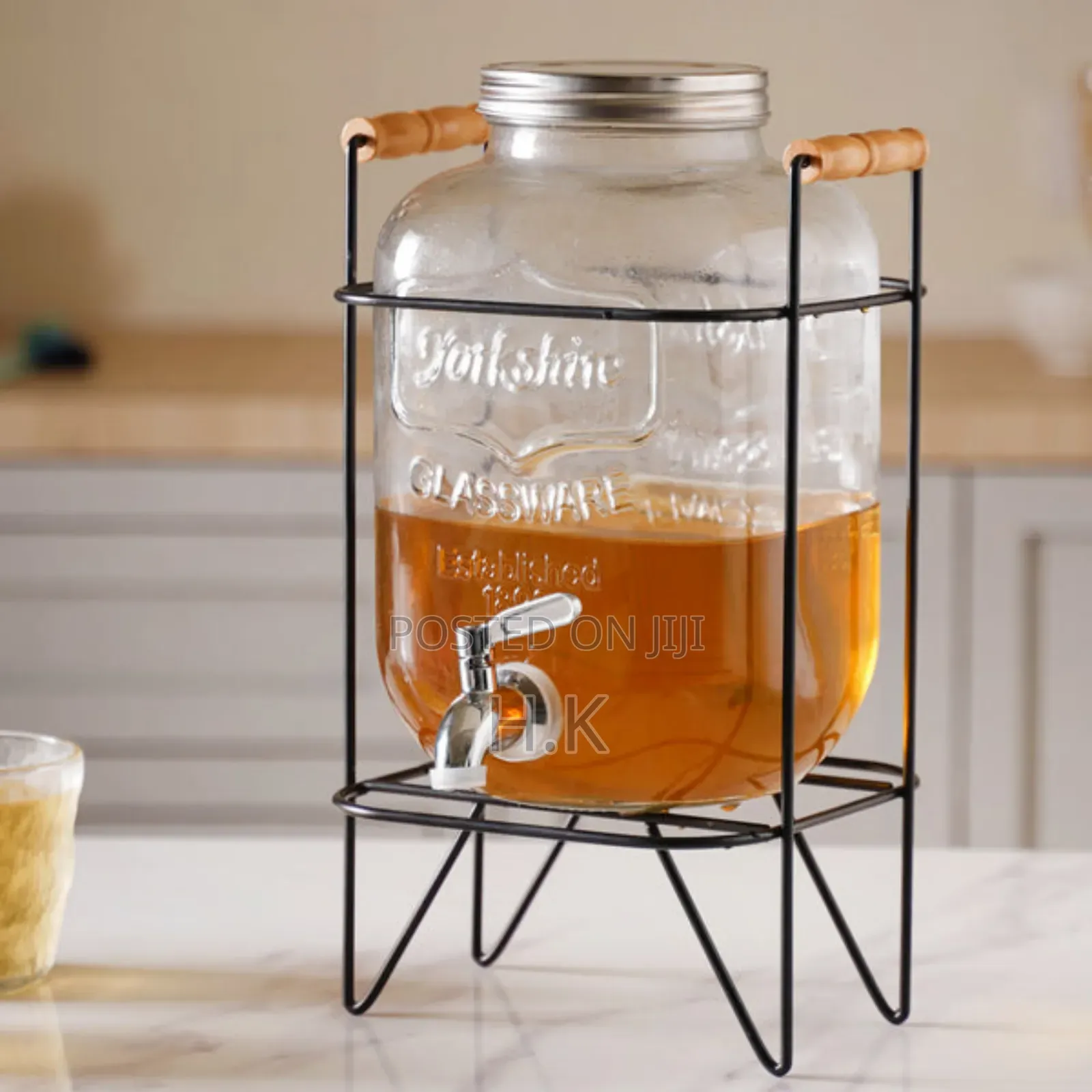8-Liter Glass Beverage Dispenser.