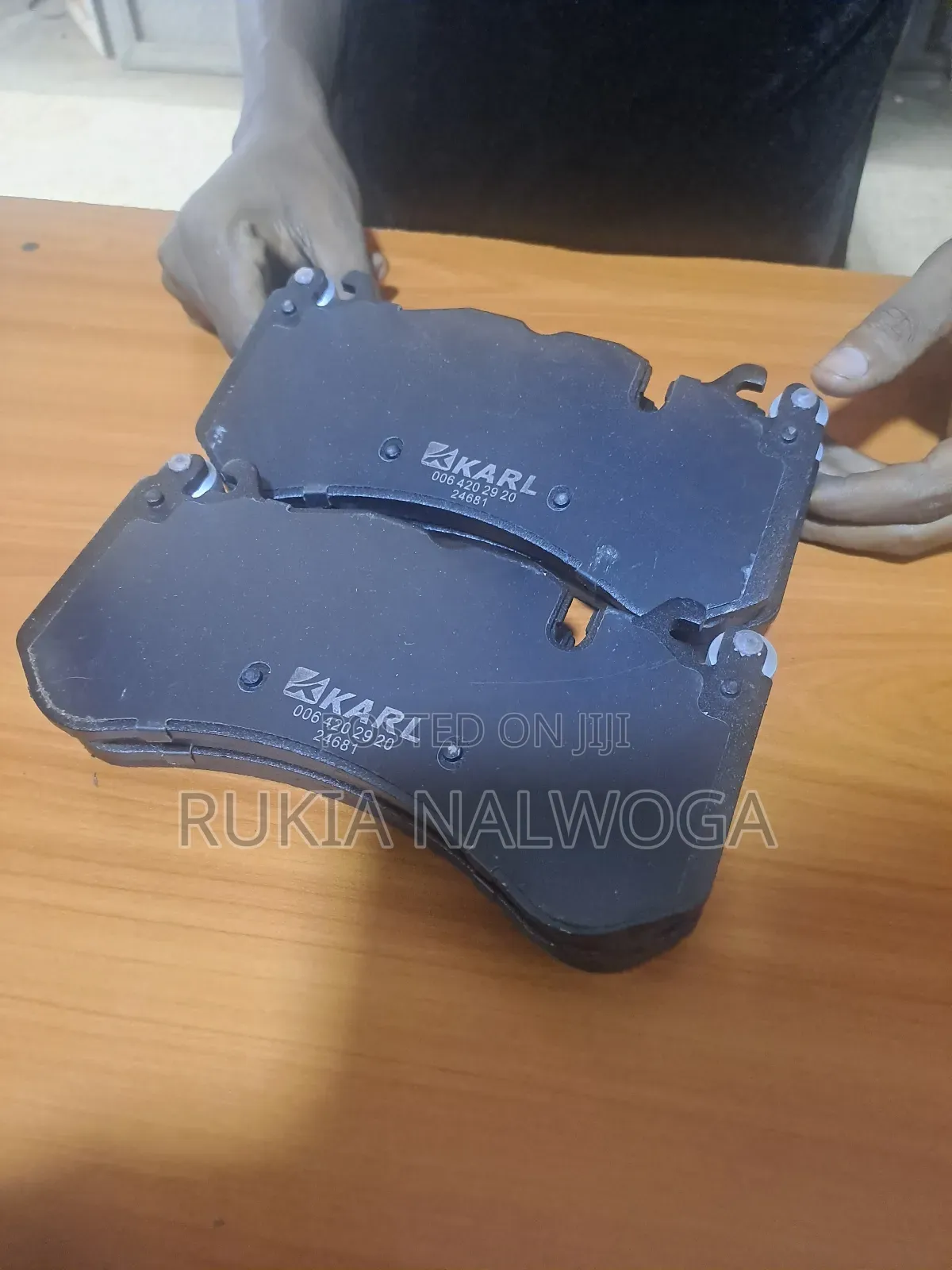 Front Brake Pads for W204
