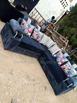 Bymaaa. Galld Sofa