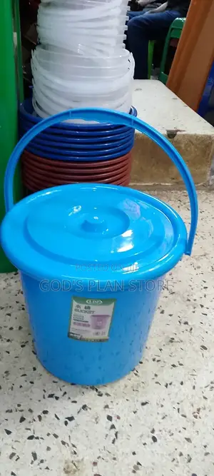 Plastic Buckets 20litres With Cover