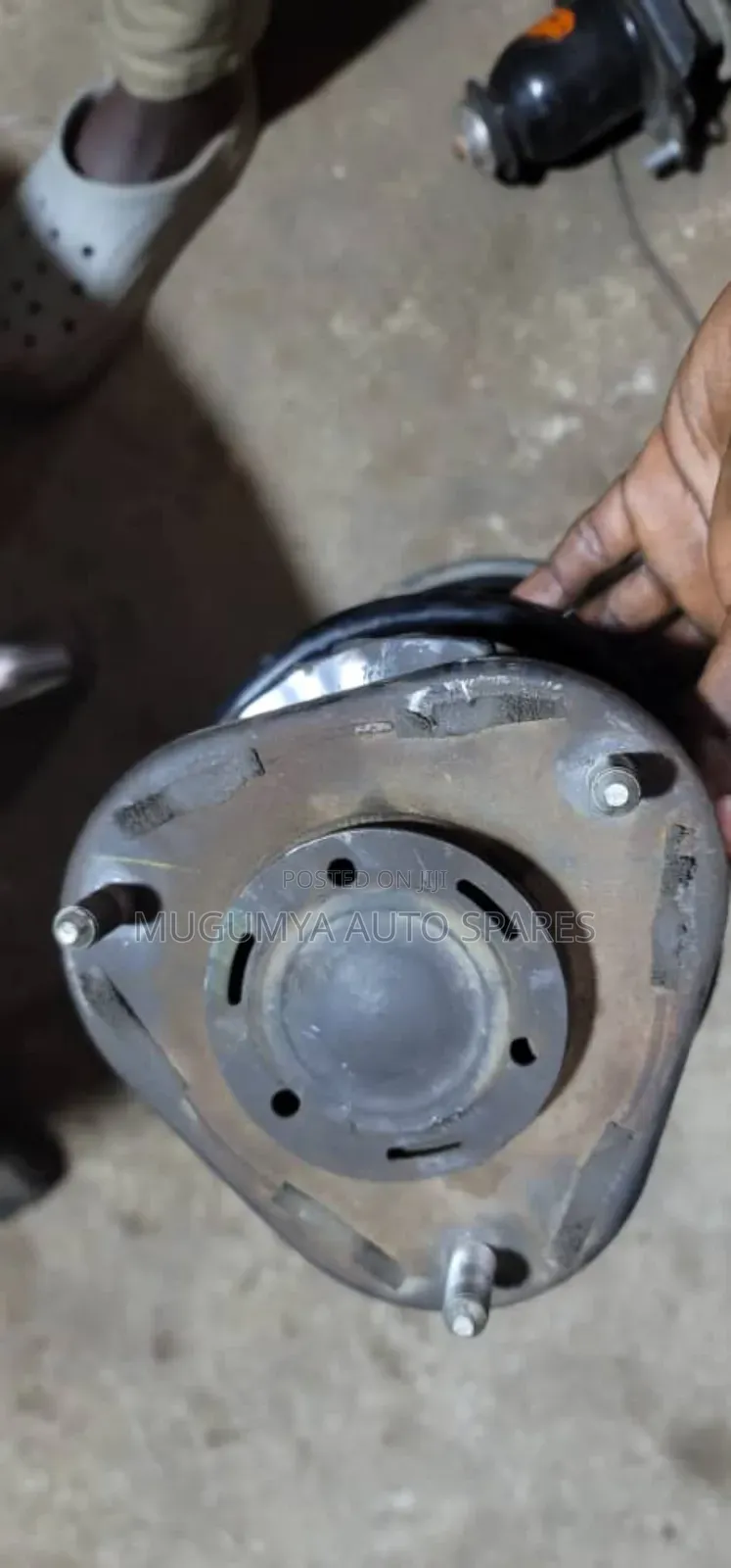 Isis, Platana Front Shock Absorber