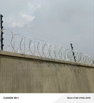 Electric Fence System With Razor Wire