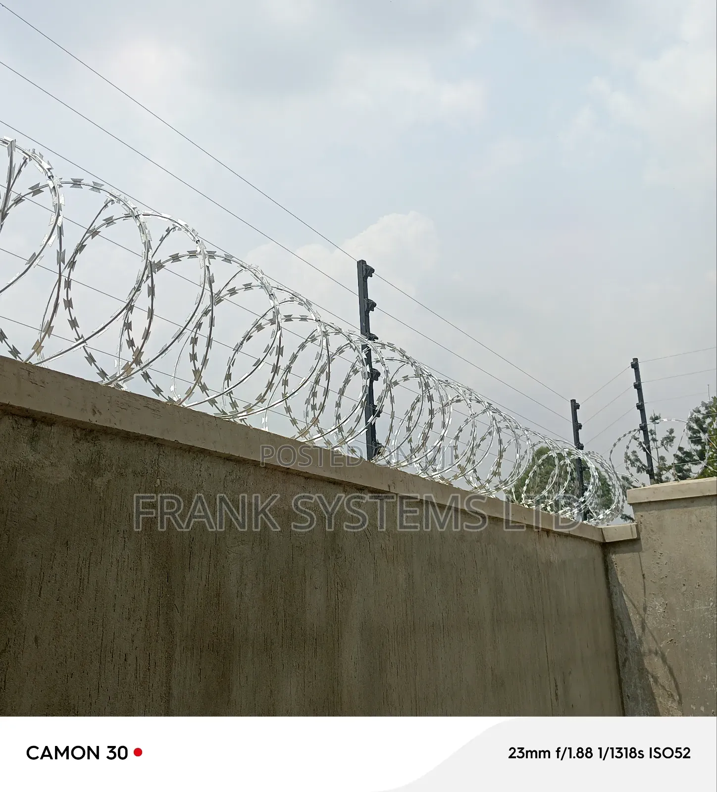 Electric Fence System With Razor Wire