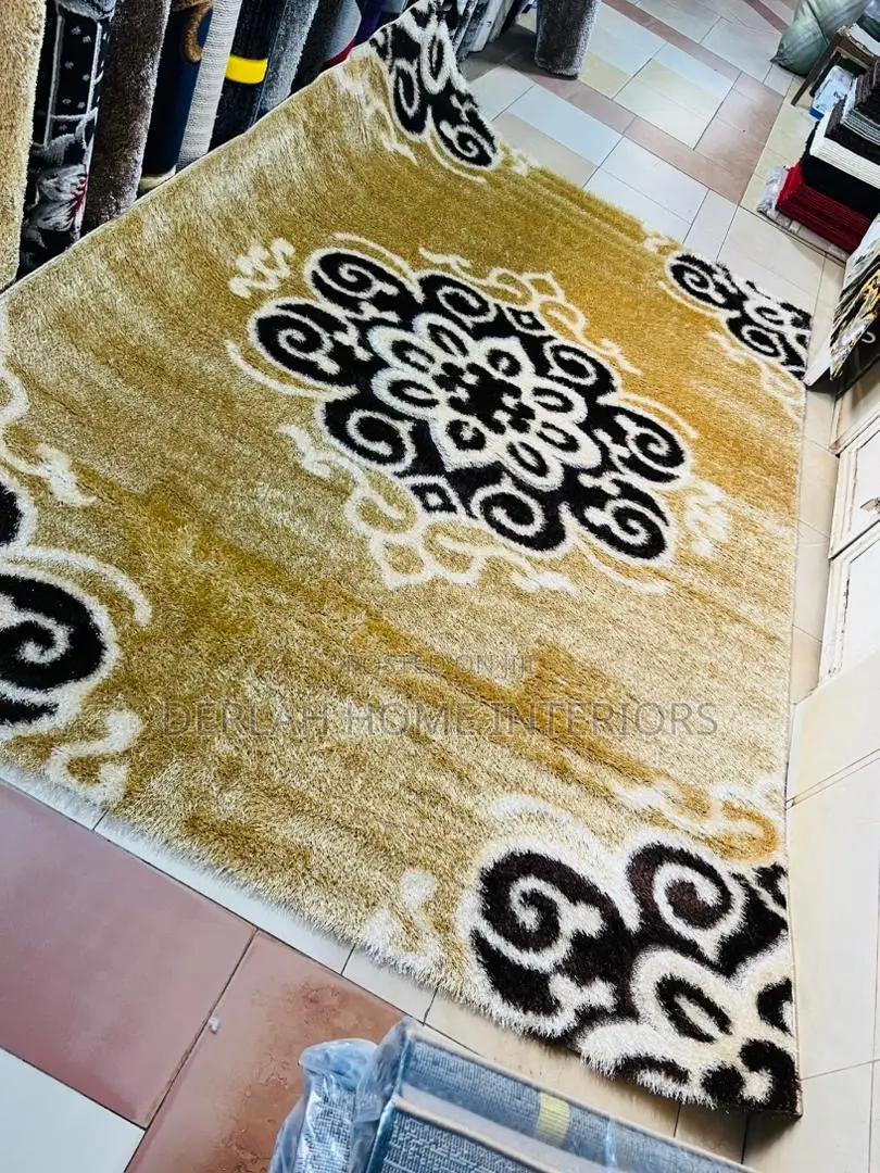 Quality Shaggy Carpets With Desighns( Medium )