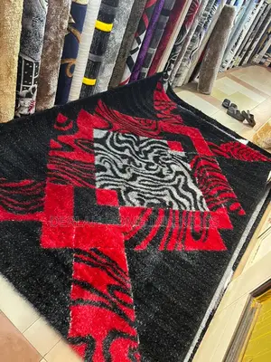 Quality Shaggy Carpets With Desighns( Medium )