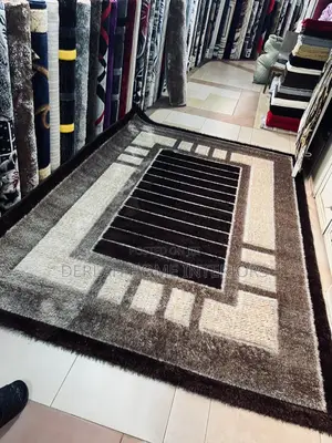 Quality Shaggy Carpets With Desighns( Medium )