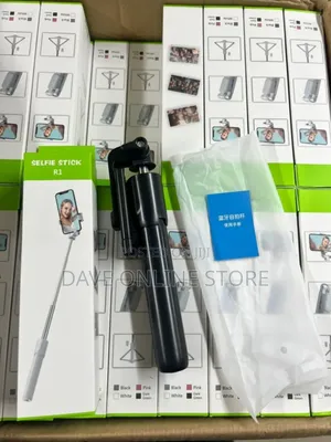 R1 Selfie Stick