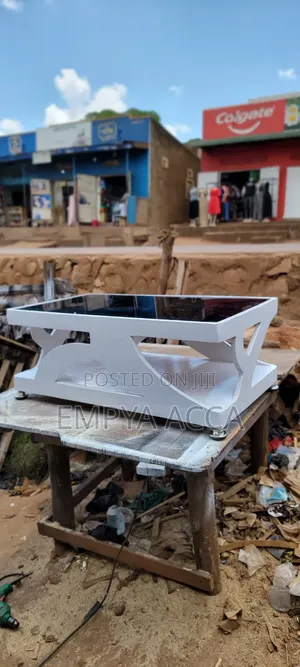 Centre Table BLK and Whit