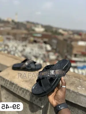 Original Men’S Louis Vuitton Luxury Cross Comfortable Sandal