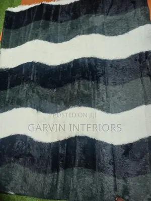White and Black Center Carpets