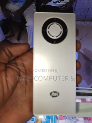 New Itel it5627 Gold