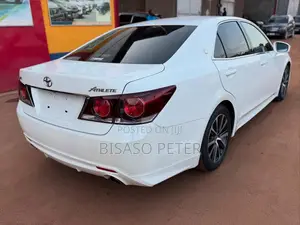 Toyota Crown 2016 White