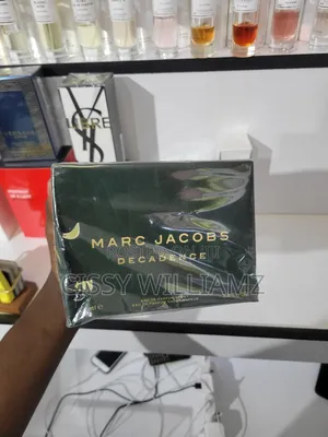Marc Jacobs Decadence Eau De Parfum Decadence by Marc Jacobs