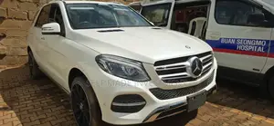 Mercedes-Benz GLE-Class 2016 White