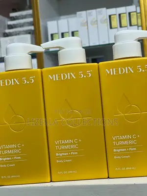 Medix 5.5 Vit C + Turmeric Lotion Moisturizer (Brighten Skin
