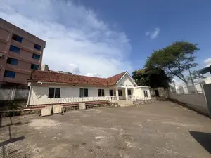 Office Space for Sale Located on Kanjokya Street, at $1.4m