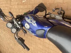 Bajaj Boxer 125 2022 Blue