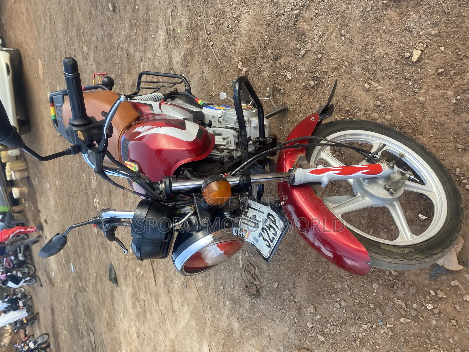 TVS HLX 125 2022 Red
