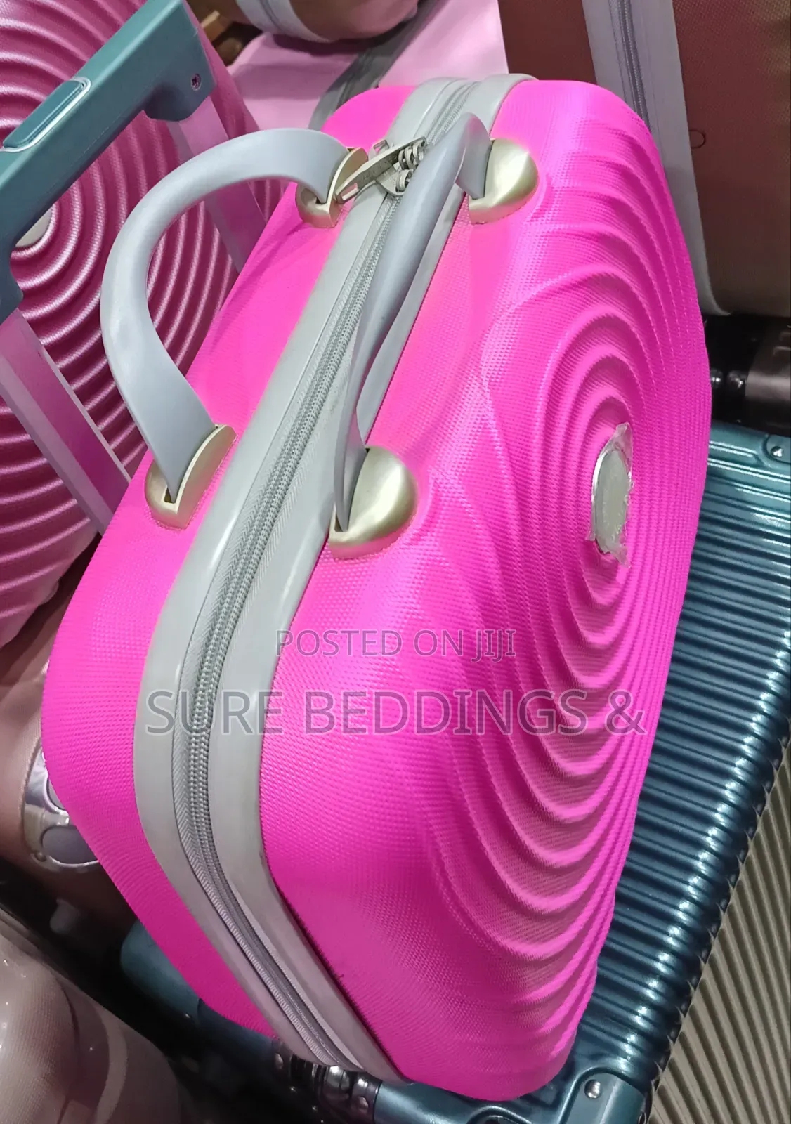 Simple Beauty Suitcase