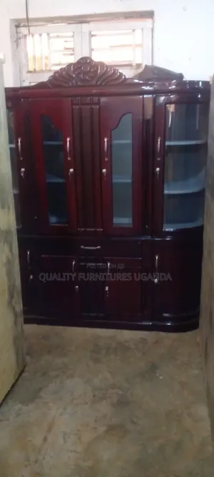 Side Board