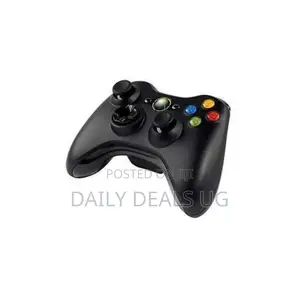 Wireless Control Pad - Xbox 360 Black and White