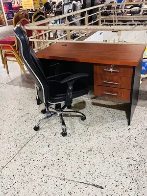 Reclining Chair With Office Table