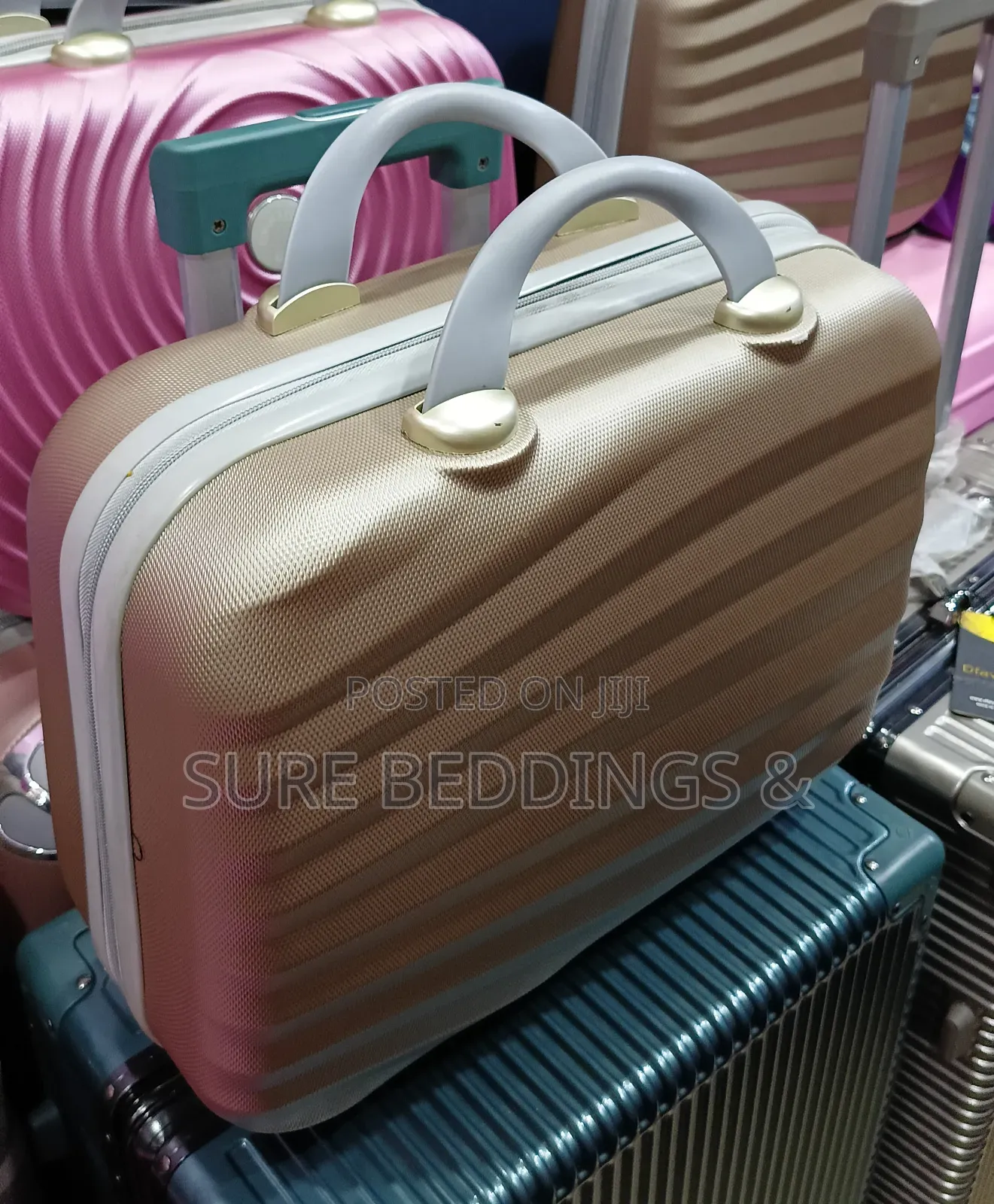 Otto Beauty Suitcase