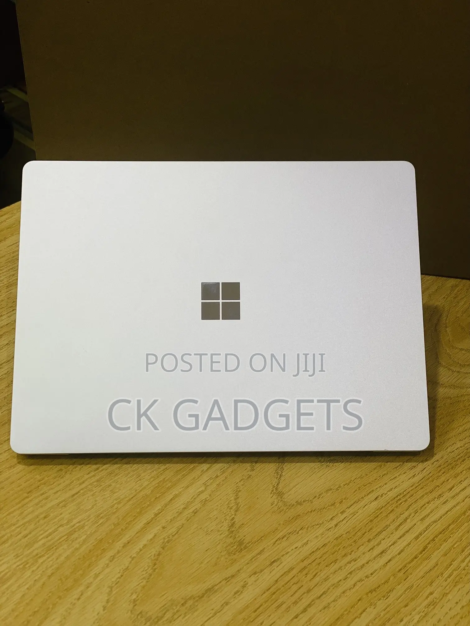 New Laptop Microsoft Surface Go 8GB Intel Core I5 SSD 256GB