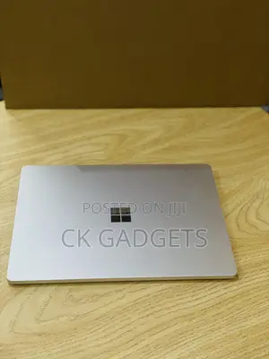 New Laptop Microsoft Surface Go 8GB Intel Core I5 SSD 256GB
