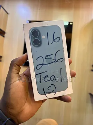New Apple iPhone 16 256 GB Green