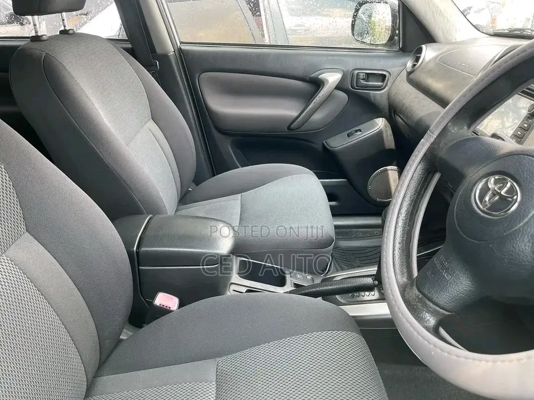 Toyota RAV4 Automatic 2003 Silver