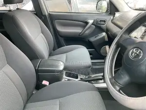 Toyota RAV4 Automatic 2003 Silver
