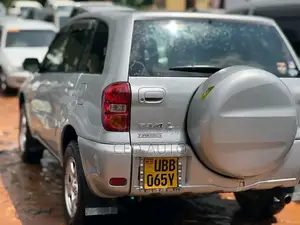Toyota RAV4 Automatic 2003 Silver