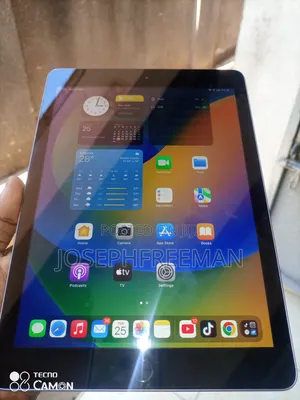 Apple iPad 10.2 (2019) 32 GB Gray