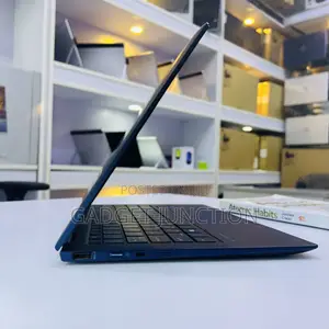 New Laptop HP Dragonfly G2 32GB Intel Core I7 SSD 512GB