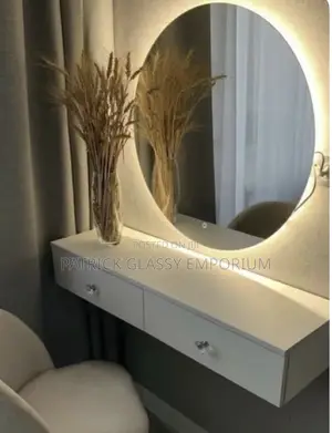 Circular Lightened Mirror