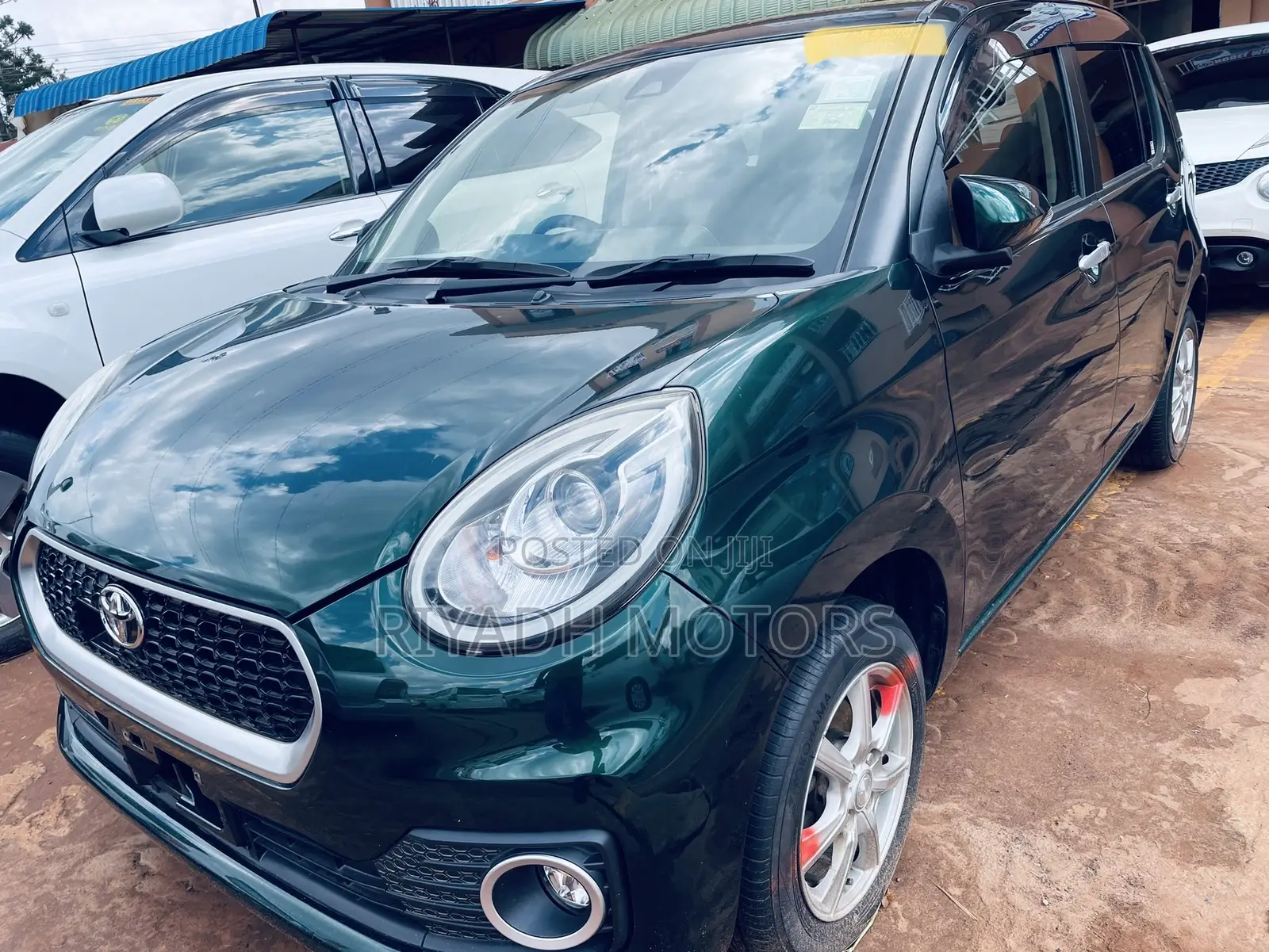Toyota Passo 2017 Green